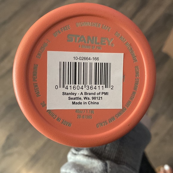 Stanley Travel Quencher. 40 Oz. Brand New . Coral color. - Picture 4 of 4